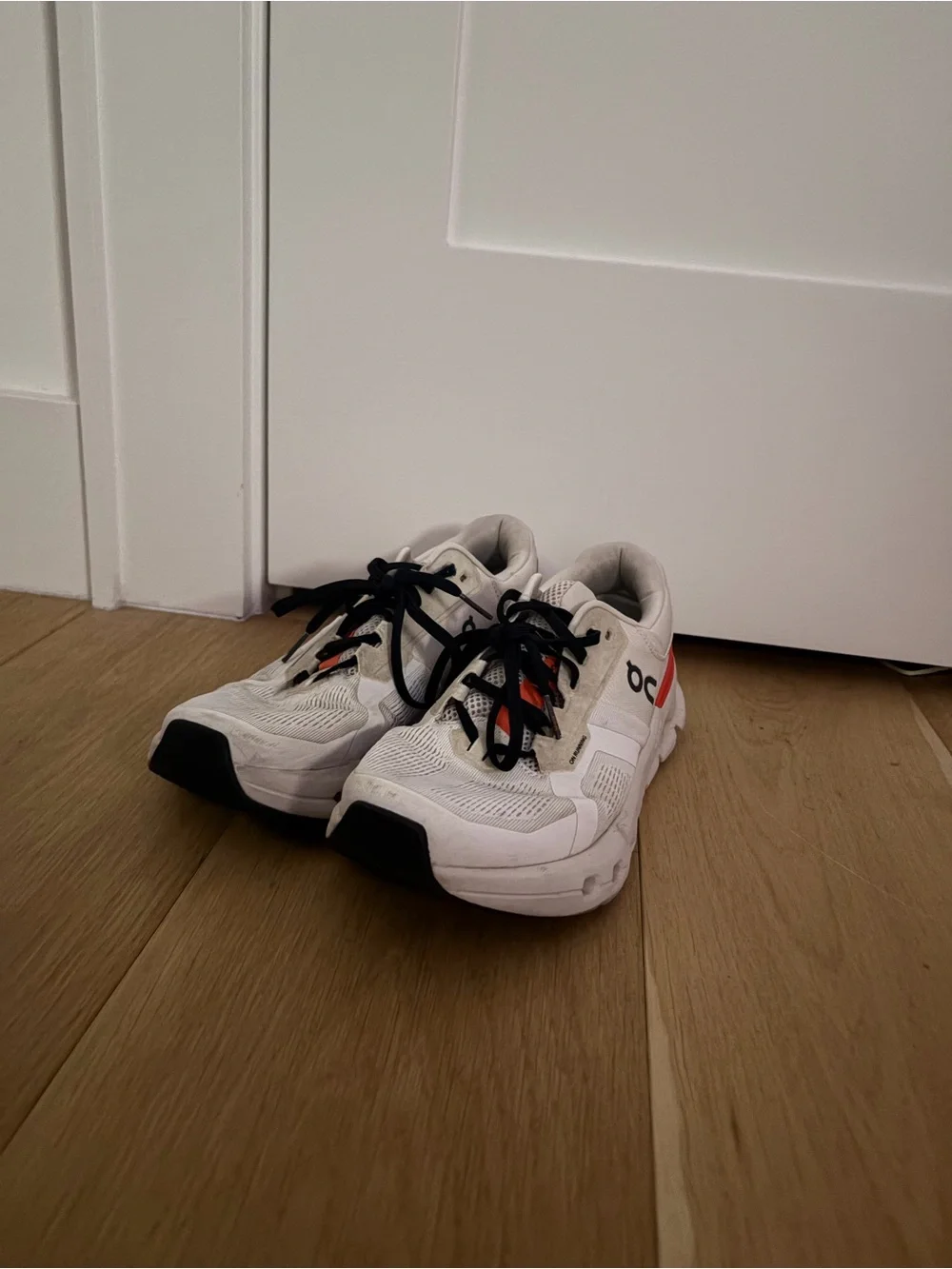 On Cloud Athletic Shoes in White and Black size 9.5